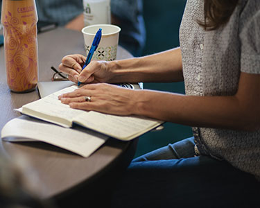 4-Week: People have the Power—Writing the Essay of Social and Cultural Insight 4-Week: People have the Power—Writing the Essay of Social and Cultural Insight
